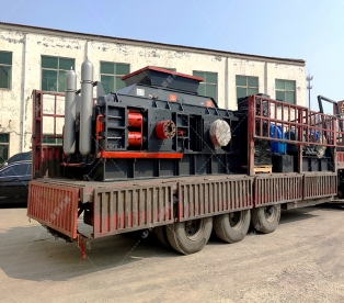 2PG1500x1000大型液壓對輥破碎機(jī)發(fā)貨 往云南昆明 2PG1500x1000大型液壓對輥破碎機(jī)發(fā)貨 往云南昆明